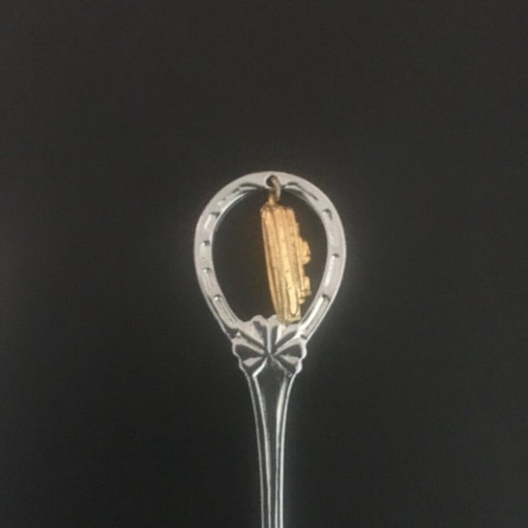 Vancouver BC Souvenir Decorative Spoons With Dangle Charm Made In England - 2 pc - Picture 3 of 6
